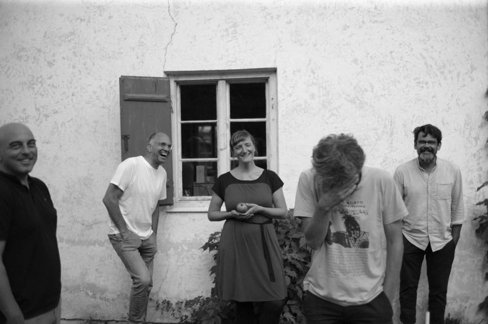 Hochzeitskapelle: Evi Keglmaier, Mathias Götz, Alex Haas, Micha & Markus Acher. Foto: Andreas Staebler